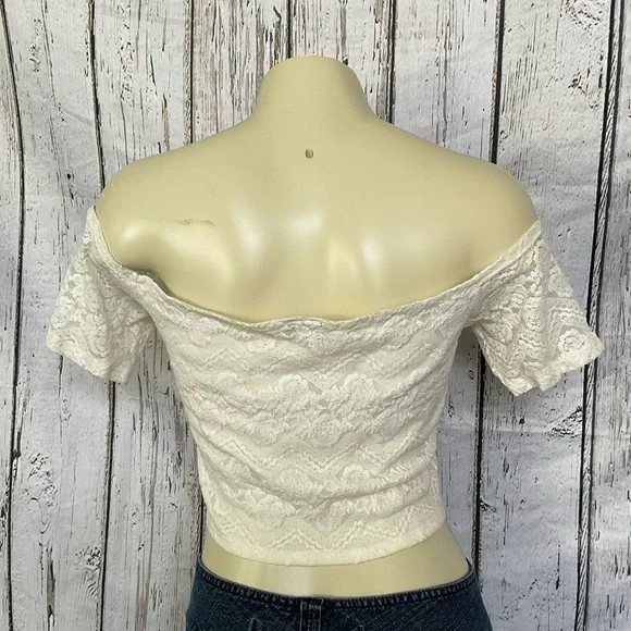 Solemio Lace Off the Shoulder Crop Top Sz Large Fully Lined Off White Ivory - Picture 3 of 3